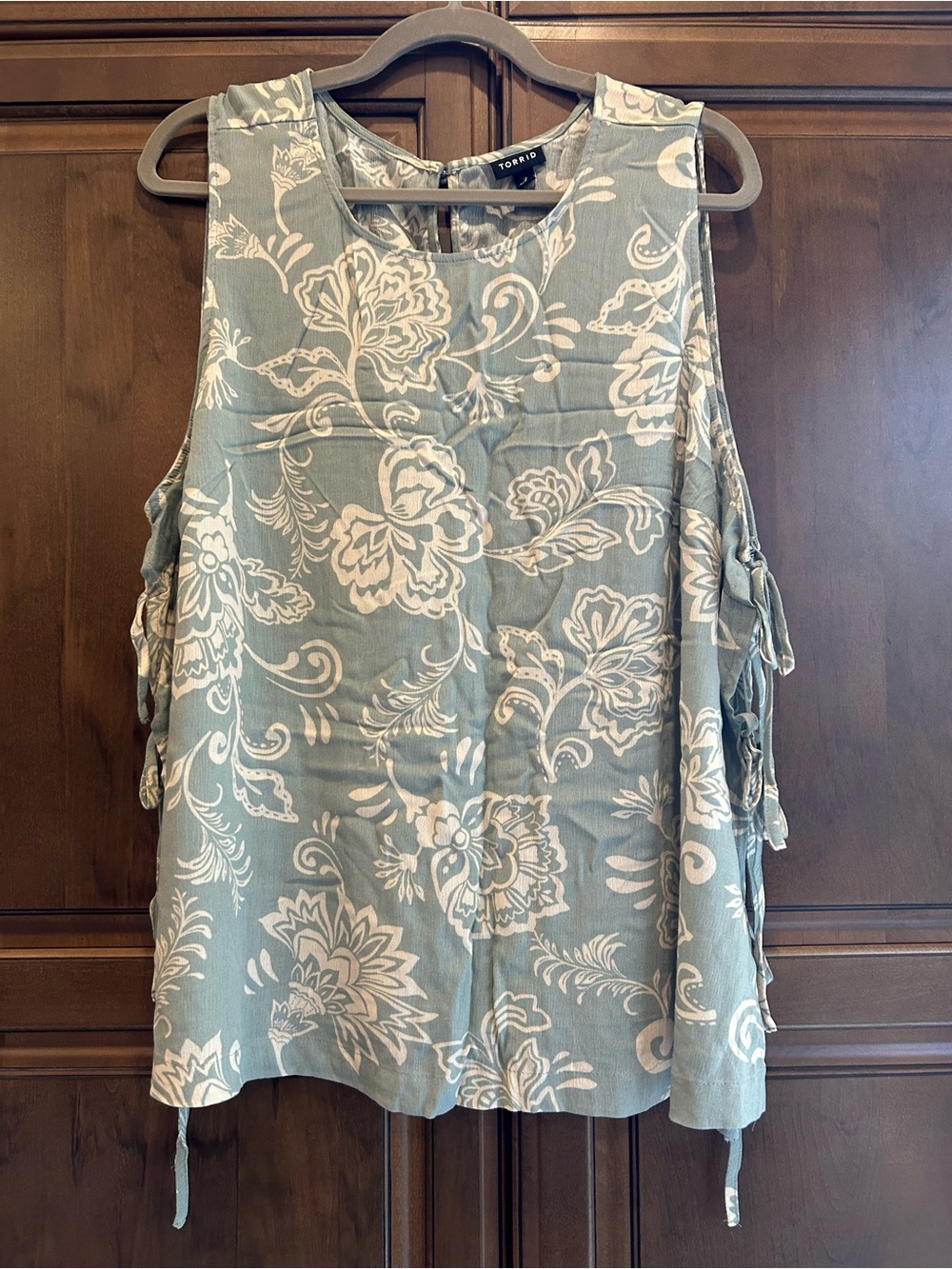 torrid Sage Green Floral Cold-Shoulder Tie Tank